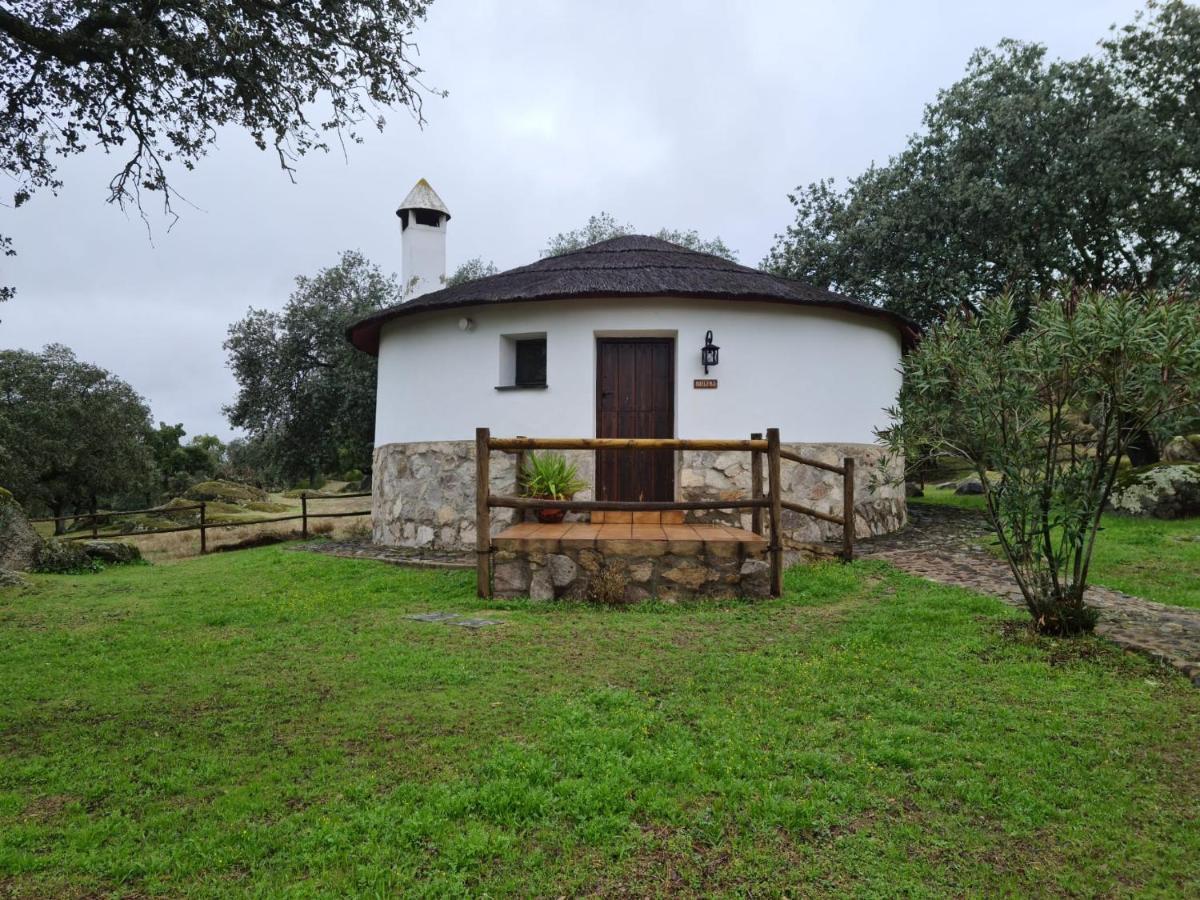 Aparthotel Chozos De La Dehesa La Roca de la Sierra Exterior foto