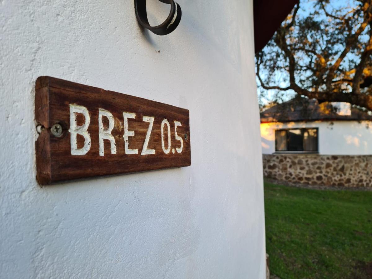Aparthotel Chozos De La Dehesa La Roca de la Sierra Exterior foto