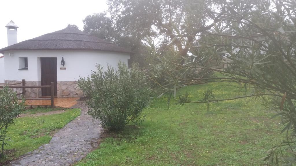 Aparthotel Chozos De La Dehesa La Roca de la Sierra Exterior foto