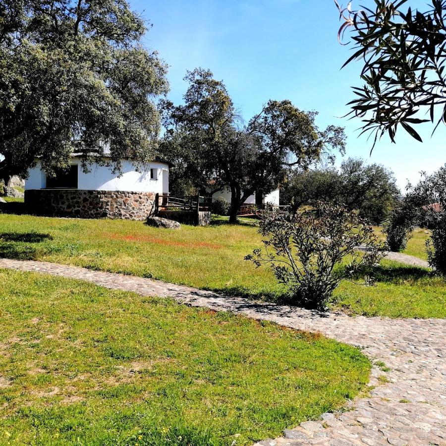 Aparthotel Chozos De La Dehesa La Roca de la Sierra Exterior foto